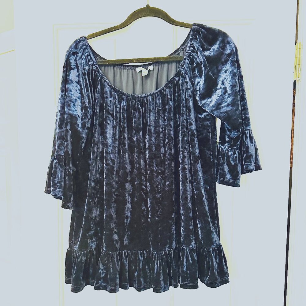 BeachLunchLounge Blue Crushed Velvet top size Large